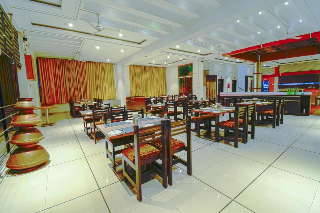 Hotel Radiant Kolhapur Esterno foto